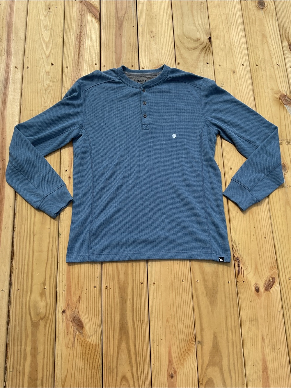 Men’s Eddie Bauer Long Sleeve Waffle Knit Henley In Light Blue Size Medium